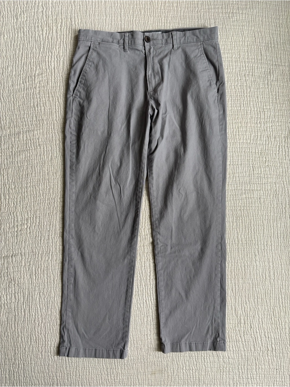 Amazon Essentials light grey athletic pants